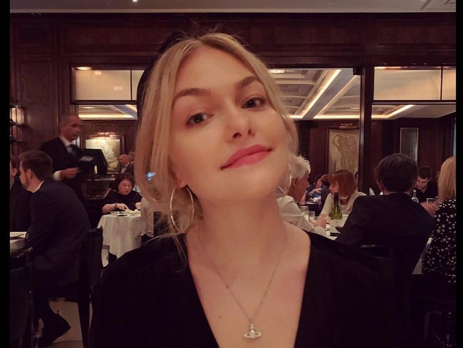 Nama Ciara dikenal setelah membintangi serial Poldark. Dia pun telah mendapatkan sejumlah penghargaan sebagai aktris.  Foto: dok. Instagram