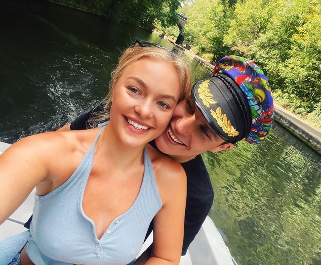 Kini Ciara telah memiliki kekasih. Inilah kemesraan Ciara dan sang kekasih saat hari ulang tahunnya pada awal Agustus ini.  Foto: dok. Instagram