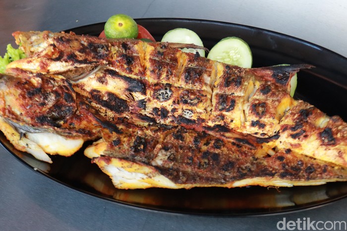 Ikan bakar di Bandung
