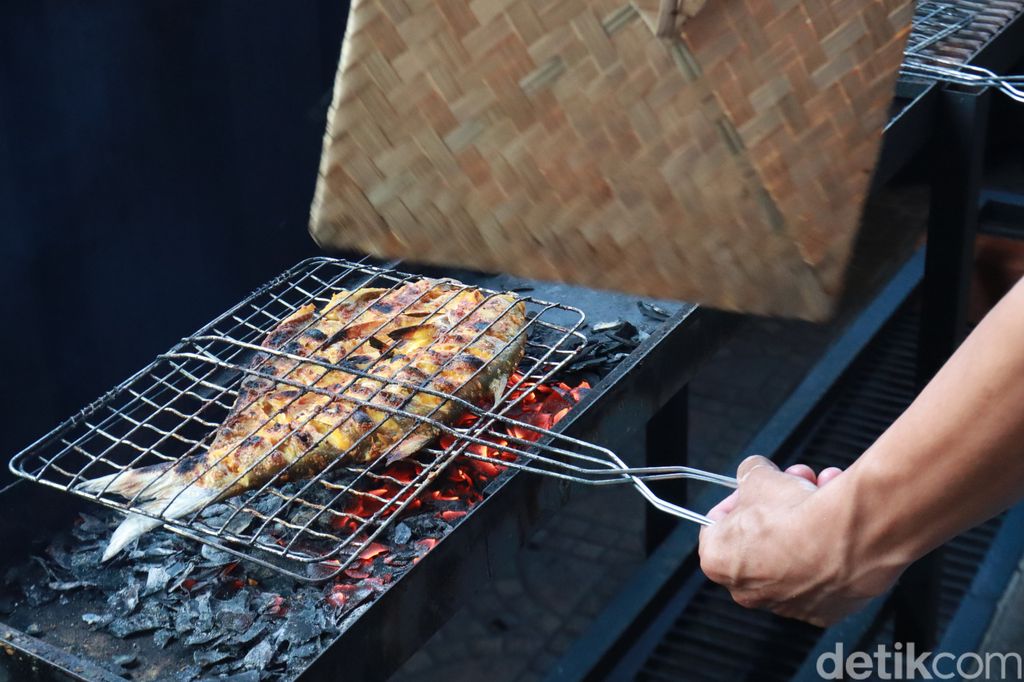 Ikan bakar di Bandung