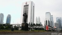 Tampak suasana lalu lintas Jakarta yang sepi, pada Kamis (20/80 pagi. 