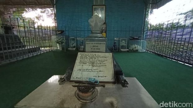 Makam kakak RA Kartini, RMP Sosrokartono di makam Sedo Mukti, Kudus, Kamis (20/8/2020).