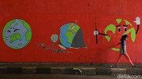 Kehadiran mural bertema lawan Corona tersebut diharapkan dapat memberikan dukungan bagi para petugas yang berada di garis depan penanggulangan penyebaran virus Corona.