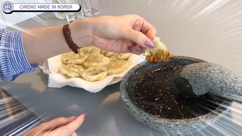 Orang Korea bikin cireng
