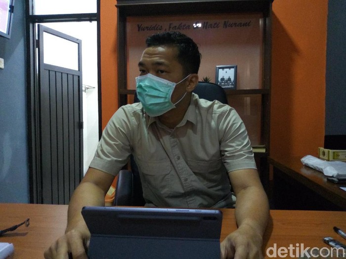 Pria di Ponorogo, MR (22) memeras mantan pacar dengan mengancam akan menyebarkan video bugil korban. Mengapa MR nekat memeras perempuan yang pernah ia sayang?