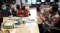 Direktur Operation, IT & Digital Banking PT Bank Tabungan Negara (Persero) Tbk. Andi Nirwoto melakukan Perjanjian Kerjasama yang telah ditandatangani bersama Asisten Kapolri Bidang SDM Irjen Pol Drs Sutrisno Yudi Hermawan dengan didampingi oleh jajaran direksi di Jakarta. Foto: dok. Polri