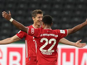 Lewandowski-Gnabry Tak Terbendung di Liga Champions