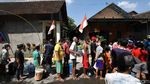 Sumur di Sukoharjo Kering, Warga Antre Air Bersih
