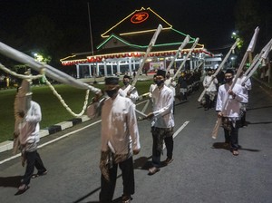 Sejarah Malam Satu Suro beserta Arti dan Tradisi Perayaannya