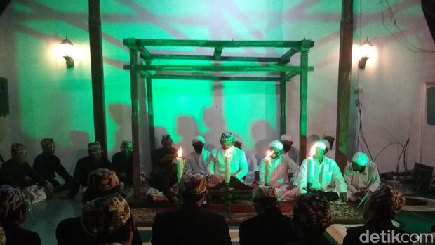 Tradisi Pembacaan Babad Cirebon