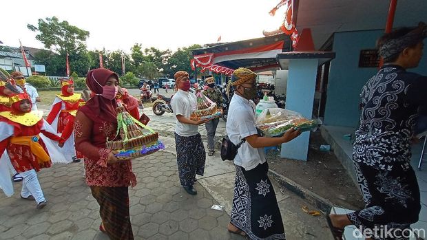 Tradisi 1 Suro di Kudus.
