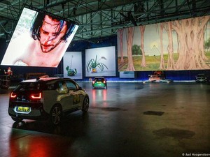 Trend Baru dari Rotterdam: Berkunjung ke Museum Tanpa Keluar dari Mobil