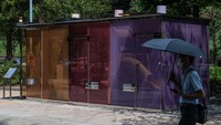 Proyek mendesain ulang toilet umum di kawasan Tokyo itu pun dilakukan guna memberikan keamanan dan kenyamanan bagi para penggunanya saat hendak menggunakan toilet-toilet umum tersebut.