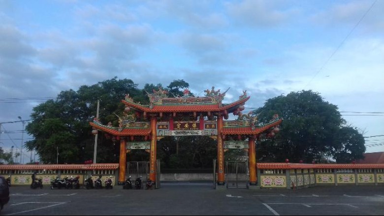 Vihara Satya Dharma Benoa Vihara di Bali.