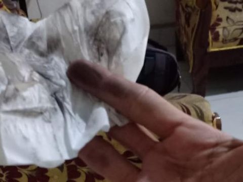Warga di Konawe Utara mengeluhkan adanya debu hitam setiap hari.