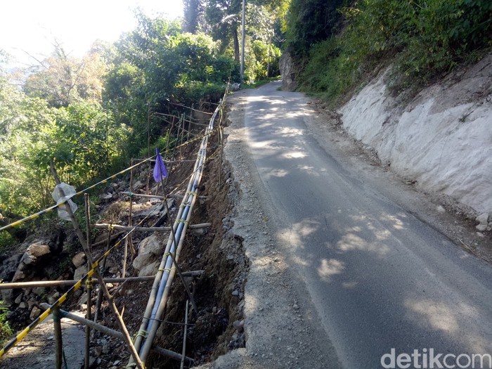 Akses tiga Desa Bontosalama, Terasa, dan Turungan Baji Kecamatan Sinjai Barat, Sulsel. (Ibnu Munsir/detikcom)