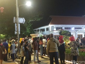 Pertunjukan Seni di Alun-alun Suroboyo yang Digagas Pemkot Tak Berizin