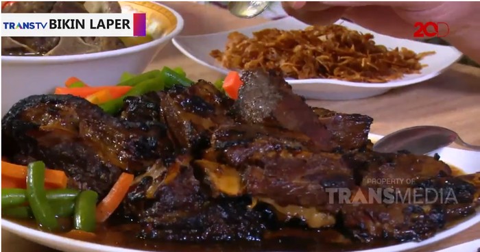Iga Bakar Saus BBQ yang Juicy