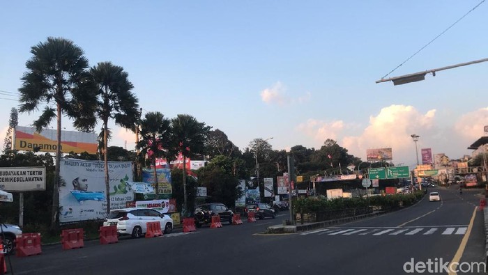Lalin di Simpang Gadog, Bogor 21 Agustus sore
