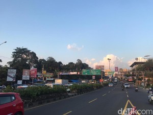 Sistem Satu Arah Berlaku Siang Ini, Jalur Menuju Puncak Ditutup