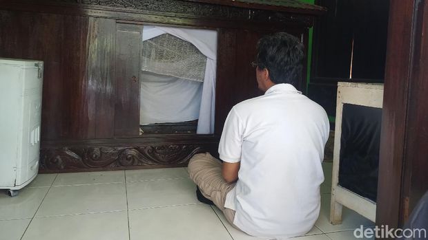 Makam Dewi Sekardadu