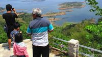 Menikmati Pesona 'Pulau Kecil' Di Waduk Jatigede