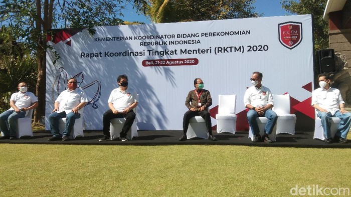 Menteri-menteri rapat di Bali soal pemulihan ekonomi/Angga Riza (dertikcom)
