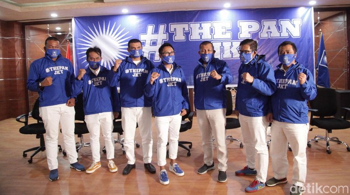 PAN Siapkan Dana Rp 2,2 M untuk UMKM Dewan Pengurus Wilayah (DPW) PAN DKI Jakarta mencari 22 pengusaha atau warga Ibu Kota yang ingin membuka usaha. Hal itu dilakukan dalam rangka HUT PAN ke-22.