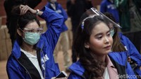 Pertama bidang kesehatan, kedua bidang pendidikan, dan ketiga bidang ekonomi.