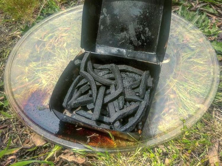 10 Potret Kocak Kegagalan Memanaskan Makanan di Microwave