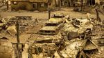 Rumah dan Mobil Ini Hangus dalam Kebakaran Hutan California