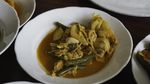10 Resep Sayur Gurih Berkuah Santan yang Sederhana dan Mantul