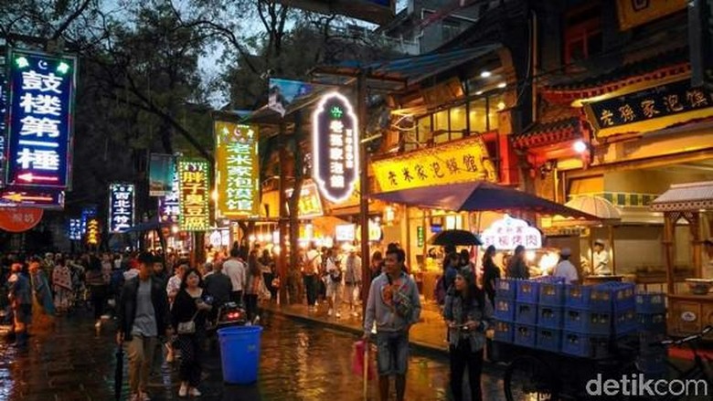 Shopping Street Muslim Xian Shopping Street Muslim Xian