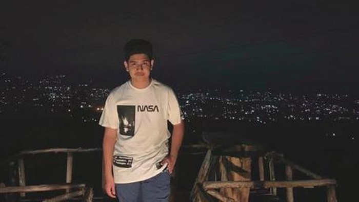 Syakir Daulay pose Syakir Daulay