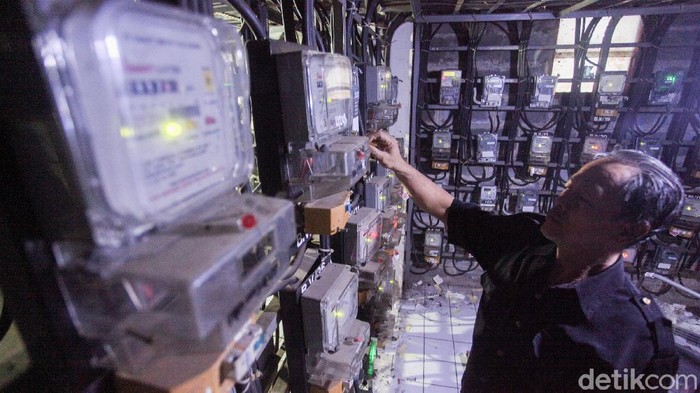 Tahu Engga? Listrik Gratis Diperpanjang hingga Desember Lho Listrik gratis dan diskon tarif listrik dari PT PLN (Persero) diperpanjang hingga Desember 2020. Anggarannya akan ditambah.