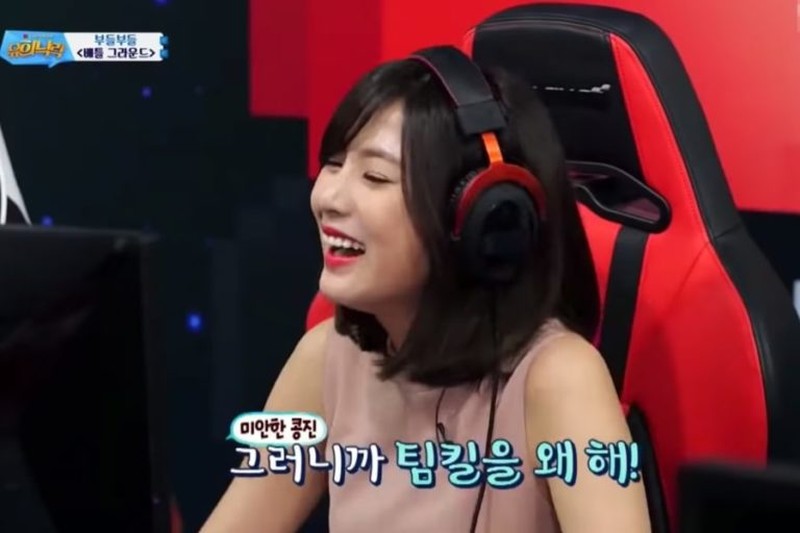 Sama saja seperti manusia pada umumnya, idol K-Pop juga suka main video game, sebut saja namanya Lisa Blackpink dan Hayoung Apink. Siapa lagi lainnya?