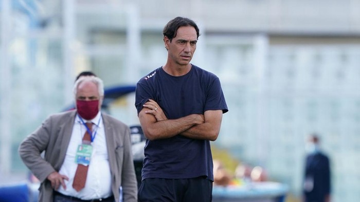 PESCARA, ITALY - JULY 17: Alessandro Nesta head coach of Frosinone Calcio during the serie B match between Pescara Calcio and Frosinone Calcio at Adriatico Stadium on July 17, 2020 in Pescara, Italy. (Photo by Danilo Di Giovanni/Getty Images for Lega Serie B)