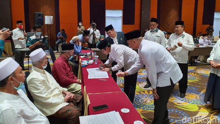 Bacabup dan Bacawabup Gresik QA Hadiri Pembaiatan dan Pembekalan PKB Jatim