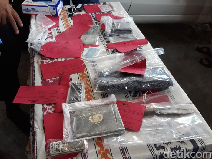 barang bukti pembunuhan 4 sekeluarga di sukoharjo