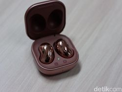 Galaxy Buds Live, TWS Unik Berdesain Mirip Kacang Merah
