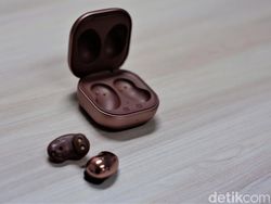 Galaxy Buds Live, TWS Unik Berdesain Mirip Kacang Merah