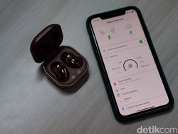 Galaxy Buds Live, TWS Unik Berdesain Mirip Kacang Merah