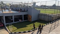 Warga beraktifitas di ruang publik Pamulang Community Center, di  Tangsel, Sabtu (22/8/2020).