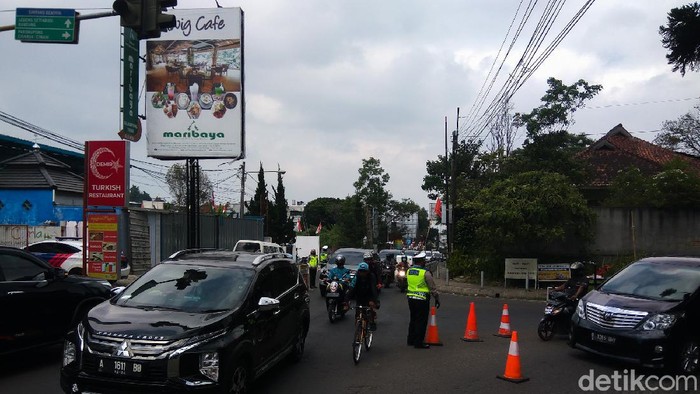 Kawasan Lembang macet saat long week end