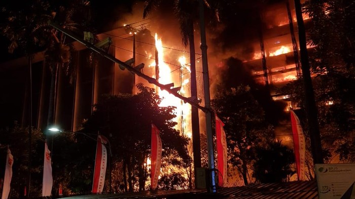 Kebakaran di Gedung Kejaksaan Agung RI, Jl Sultan Hasanudin, Kebayoran Baru, Jaksel