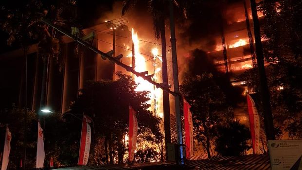 Kebakaran di Gedung Kejaksaan Agung RI, Jl Sultan Hasanudin, Kebayoran Baru, Jaksel