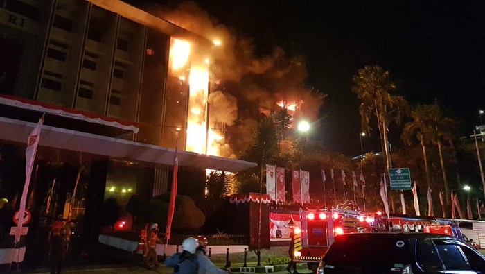 Kebakaran di Gedung Kejaksaan Agung RI, Jl Sultan Hasanudin, Kebayoran Baru, Jaksel