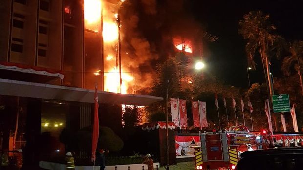 Kebakaran di Gedung Kejaksaan Agung RI, Jl Sultan Hasanudin, Kebayoran Baru, Jaksel