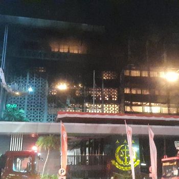 Kondisi Kebakaran di Kejaksaan Agung Belum Padam Setelah 4 Jam