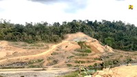 Kementerian Pekerjaan Umum dan Perumahan Rakyat (PUPR) pada tahun 2020 telah memulai  pembangunan Bendungan Tiu Suntuk di Kabupaten Sumbawa Barat, Provinsi Nusa Tenggara Barat (NTB). Bendungan yang berada di wilayah Kecamatan Brang Ene ini dibangun dengan kapasitas 55,90 juta m3 untuk menambah jumlah tampungan air di Indonesia, khususnya di NTB sebagai salah satu lumbung pangan nasional. Foto: Dok. Kementerian PUPR